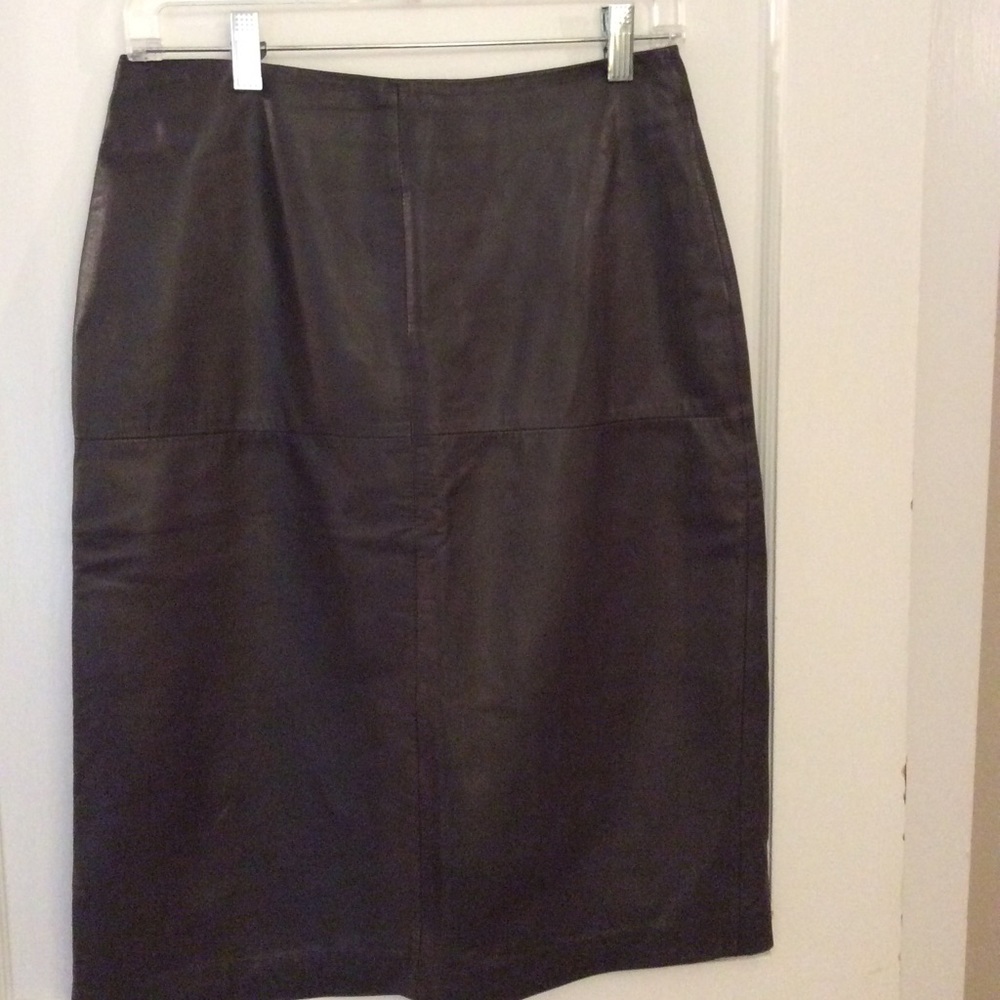 Ladies dark brown leather skirt